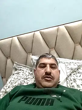 Snapshot of Amandev7 chatting on 02/22/26, 09:35 Amandev7 online show from 02/22/26, 09:35