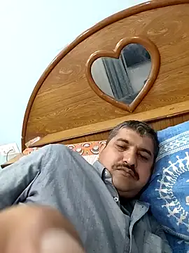 Snapshot of Amandev7 chatting on 02/27/26, 11:43 Amandev7 online show from 02/27/26, 11:43