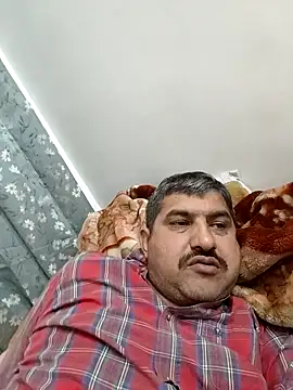 Snapshot of Amandev7 chatting on 03/04/26, 06:08 Amandev7 online show from 03/04/26, 06:08