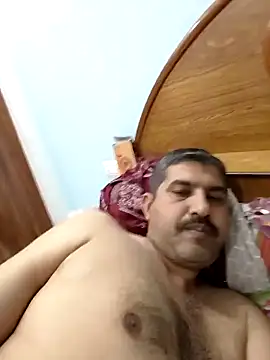 Snapshot of Amandev7 chatting on 03/05/26, 06:31 Amandev7 online show from 03/05/26, 06:31