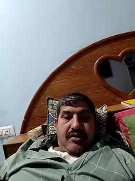 Snapshot of Amandev7 chatting on 03/22/26, 09:13 Amandev7 online show from 03/22/26, 09:13