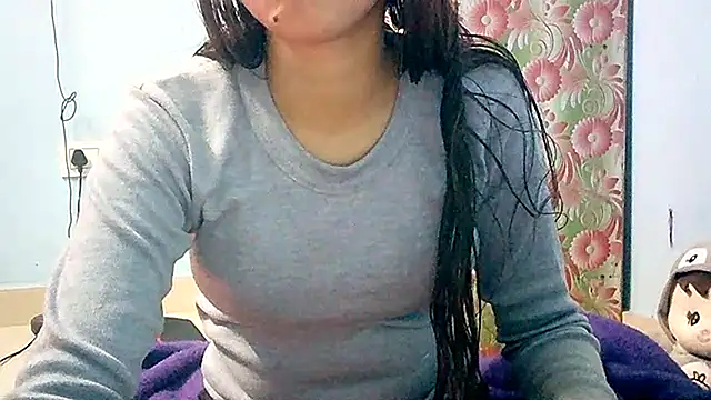 Snapshot of lovelydesi21 chatting on 01/11/25, 03:20 lovelydesi21 online show from 01/11/25, 03:20