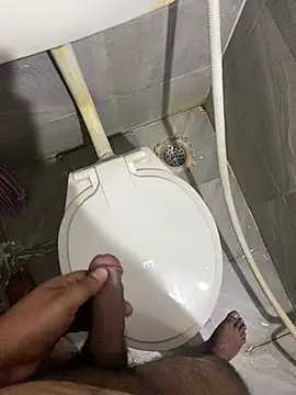 Snapshot of Rahuldhe22 chatting on 01/04/25, 10:45 Rahuldhe22 online show from 01/04/25, 10:45