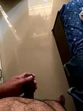 Snapshot of Rahuldhe22 chatting on 10/13/25, 06:35 Rahuldhe22 online show from 10/13/25, 06:35