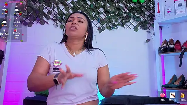 louise nails online show from 06/17/26, 05:14