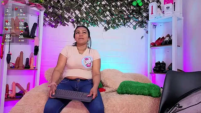 louise nails online show from 06/24/26, 08:19