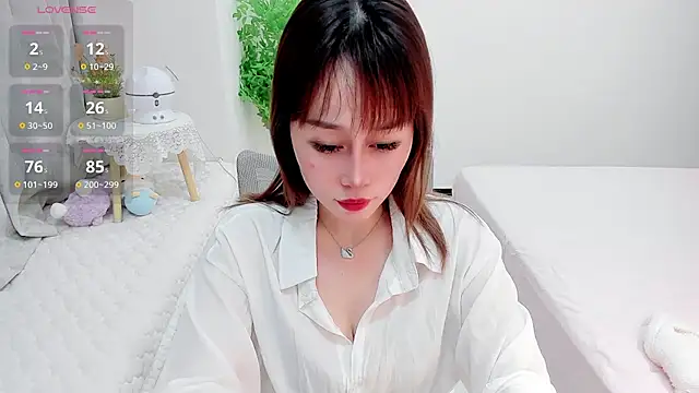 Vivian-6 online show from 03/04/25, 10:57