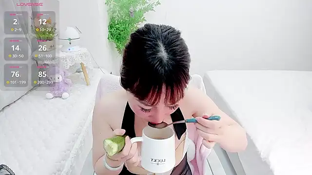 Vivian-6 online show from 03/14/25, 12:54