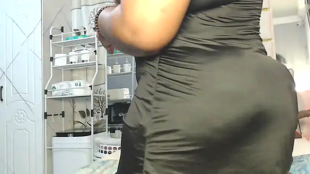 Snapshot of SexyyNana chatting on 03/04/26, 02:17 SexyyNana online show from 03/04/26, 02:17