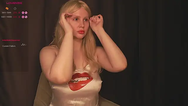 Snapshot of nutcrew chatting on 03/25/26, 09:21 nutcrew online show from 03/25/26, 09:21