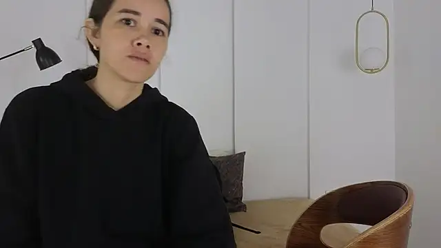 Snapshot of sexychanell_18 chatting on 01/15/26, 01:16 sexychanell 18 online show from 01/15/26, 01:16