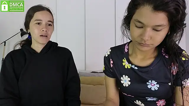 Snapshot of sexychanell_18 chatting on 02/28/26, 01:23 sexychanell 18 online show from 02/28/26, 01:23