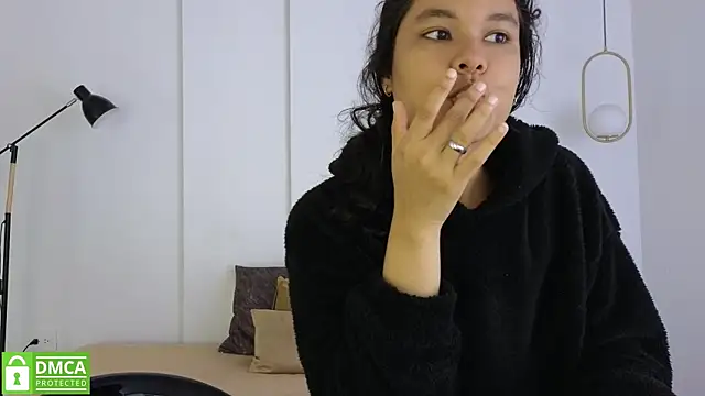 sexychanell 18 online show from 06/18/26, 01:37