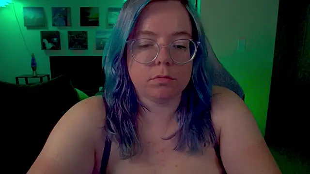 Snapshot of KiraSpitQueen chatting on 07/01/26, 03:52 KiraSpitQueen online show from 07/01/26, 03:52