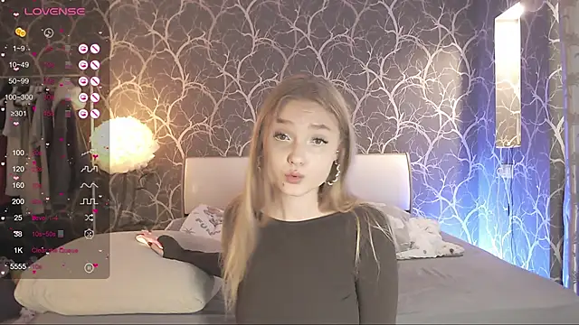 MiaMiaMeow online show from 10/18/25, 11:55