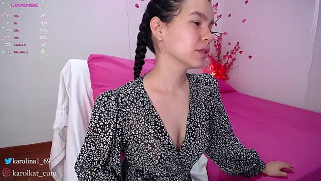 Snapshot of Karolina_1 chatting on 01/13/25, 02:21 Karolina 1 online show from 01/13/25, 02:21