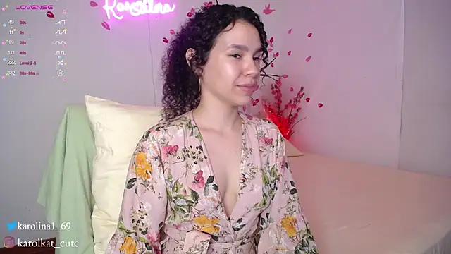 Snapshot of Karolina_1 chatting on 02/24/25, 08:25 Karolina 1 online show from 02/24/25, 08:25
