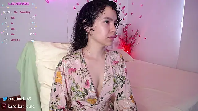 Snapshot of Karolina_1 chatting on 03/09/25, 02:10 Karolina 1 online show from 03/09/25, 02:10