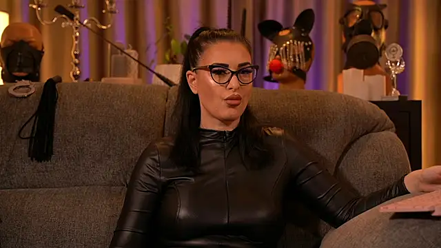 kelly kent online show from 11/21/25, 09:02