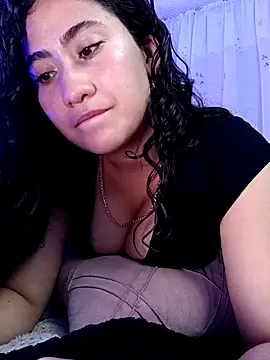 Snapshot of francesca_baker1007 chatting on 12/12/24, 04:04 francesca baker1007 online show from 12/12/24, 04:04