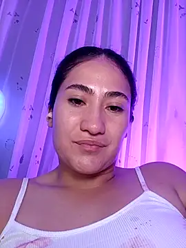 Snapshot of francesca_baker1007 chatting on 02/08/25, 03:08 francesca baker1007 online show from 02/08/25, 03:08