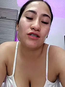 Snapshot of francesca_baker1007 chatting on 03/16/25, 10:42 francesca baker1007 online show from 03/16/25, 10:42