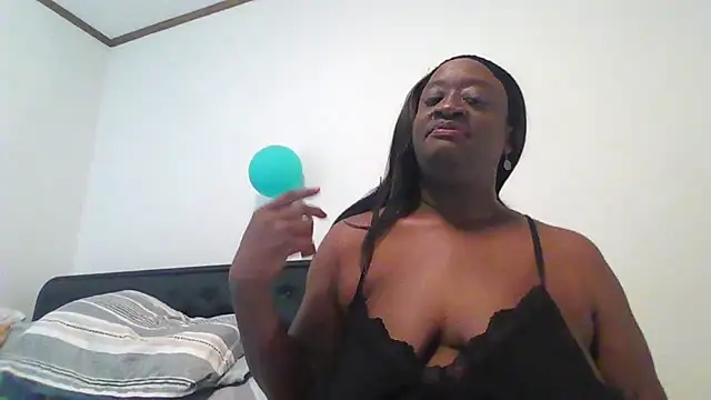 Snapshot of Katiefyi chatting on 04/21/26, 02:51 Katiefyi online show from 04/21/26, 02:51
