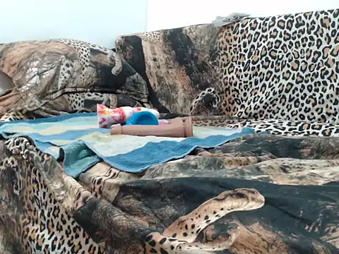 Snapshot of 0anal21 chatting on 10/02/25, 05:53 0anal21 online show from 10/02/25, 05:53