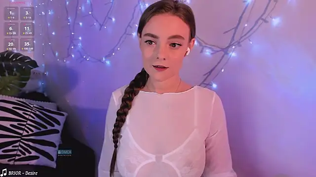 xwiuiwx online show from 10/08/25, 12:14