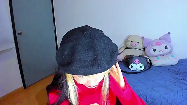 Snapshot of Akane-Mou chatting on 02/19/25, 06:55 Akane-Mou online show from 02/19/25, 06:55