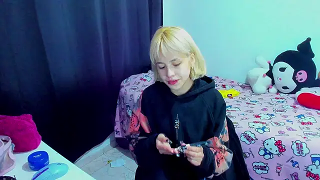 Snapshot of Akane-Mou chatting on 03/02/26, 04:14 Akane-Mou online show from 03/02/26, 04:14