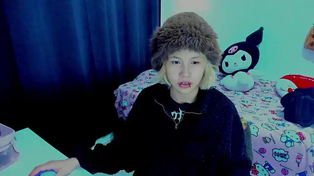 Snapshot of Akane-Mou chatting on 03/05/26, 07:43 Akane-Mou online show from 03/05/26, 07:43