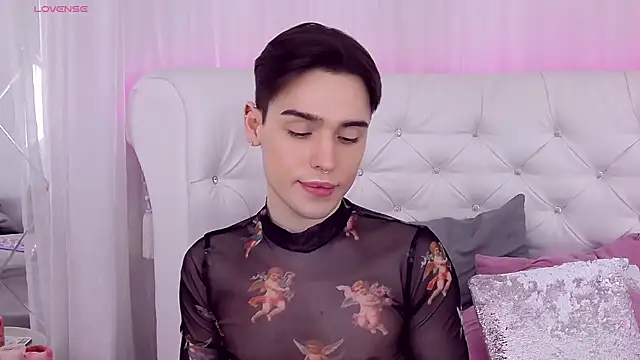 Snapshot of RobbyCharming chatting on 03/17/25, 02:08 RobbyCharming online show from 03/17/25, 02:08