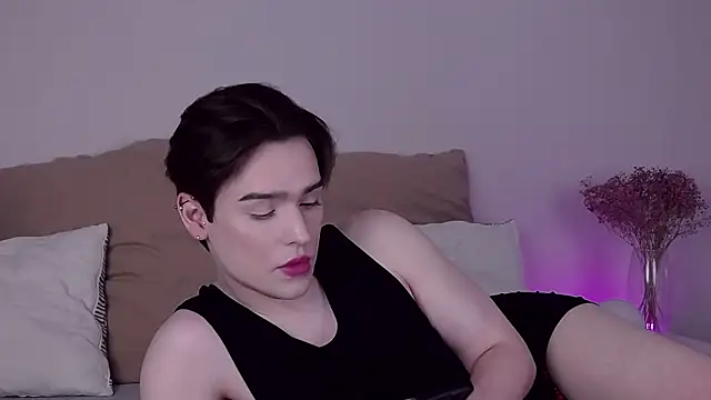 RobbyCharming online show from 06/12/26, 07:40