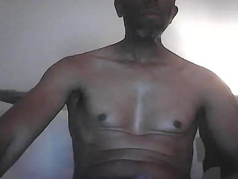 Snapshot of Malcomvs97 chatting on 06/15/26, 08:00 Malcomvs97 online show from 06/15/26, 08:00
