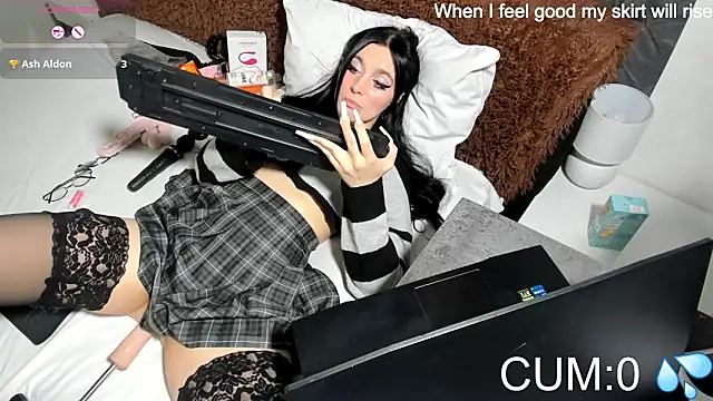 Snapshot of ariel_aspen chatting on 09/12/25, 12:49 ariel aspen online show from 09/12/25, 12:49