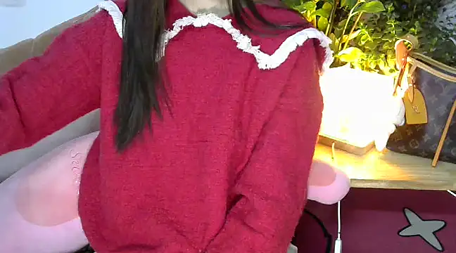 Snapshot of PinkCoi888 chatting on 02/28/25, 05:26 PinkCoi888 online show from 02/28/25, 05:26