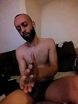 TuuMorenazo27 online show from 04/22/26, 01:19