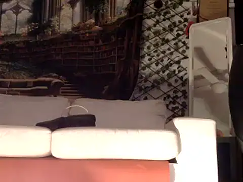 Snapshot of OSIRlS chatting on 02/20/25, 01:51 OSIRlS online show from 02/20/25, 01:51