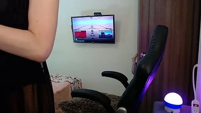 Snapshot of gooddes303salome chatting on 01/18/26, 01:31 gooddes303salome online show from 01/18/26, 01:31