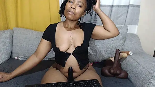 BELINDAXXXXX online show from 10/25/25, 12:29