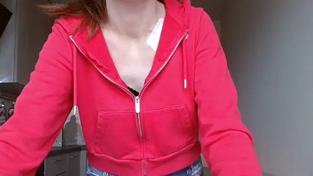 Snapshot of Popppka chatting on 12/30/24, 12:31 Popppka online show from 12/30/24, 12:31