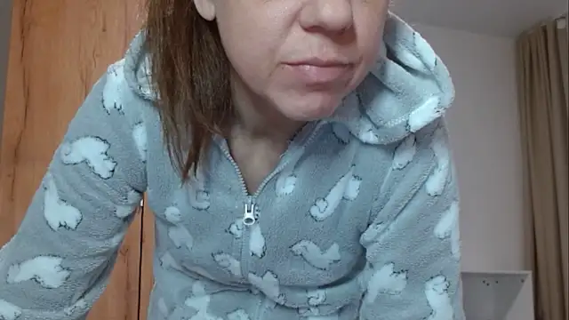 Snapshot of Popppka chatting on 02/16/25, 02:10 Popppka online show from 02/16/25, 02:10