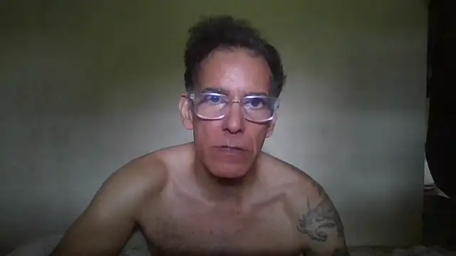 Snapshot of CaptainFox chatting on 07/20/26, 05:04 CaptainFox online show from 07/20/26, 05:04