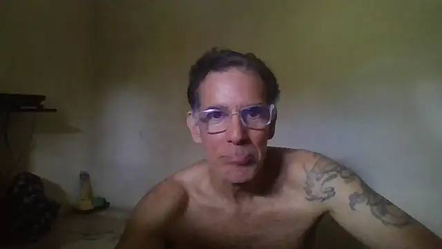 Snapshot of CaptainFox chatting on 07/24/26, 04:38 CaptainFox online show from 07/24/26, 04:38