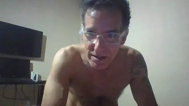 Snapshot of CaptainFox chatting on 07/28/26, 12:18 CaptainFox online show from 07/28/26, 12:18