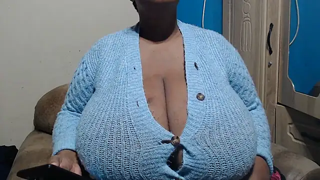 Snapshot of CUTEFIRMMELONSS chatting on 07/04/26, 05:52 CUTEFIRMMELONSS online show from 07/04/26, 05:52