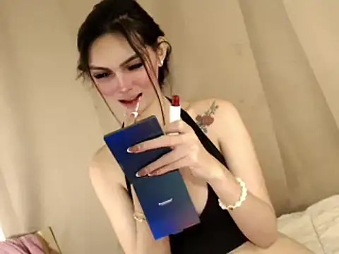 ehotlovea  online show from 03/13/25, 01:18