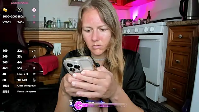 Snapshot of jasminedaze888 chatting on 06/27/26, 10:37 jasminedaze888 online show from 06/27/26, 10:37