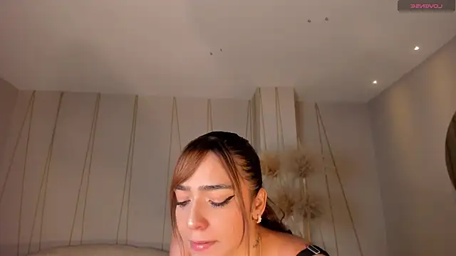 Snapshot of MariamRivera_ chatting on 01/30/25, 03:44 MariamRivera  online show from 01/30/25, 03:44